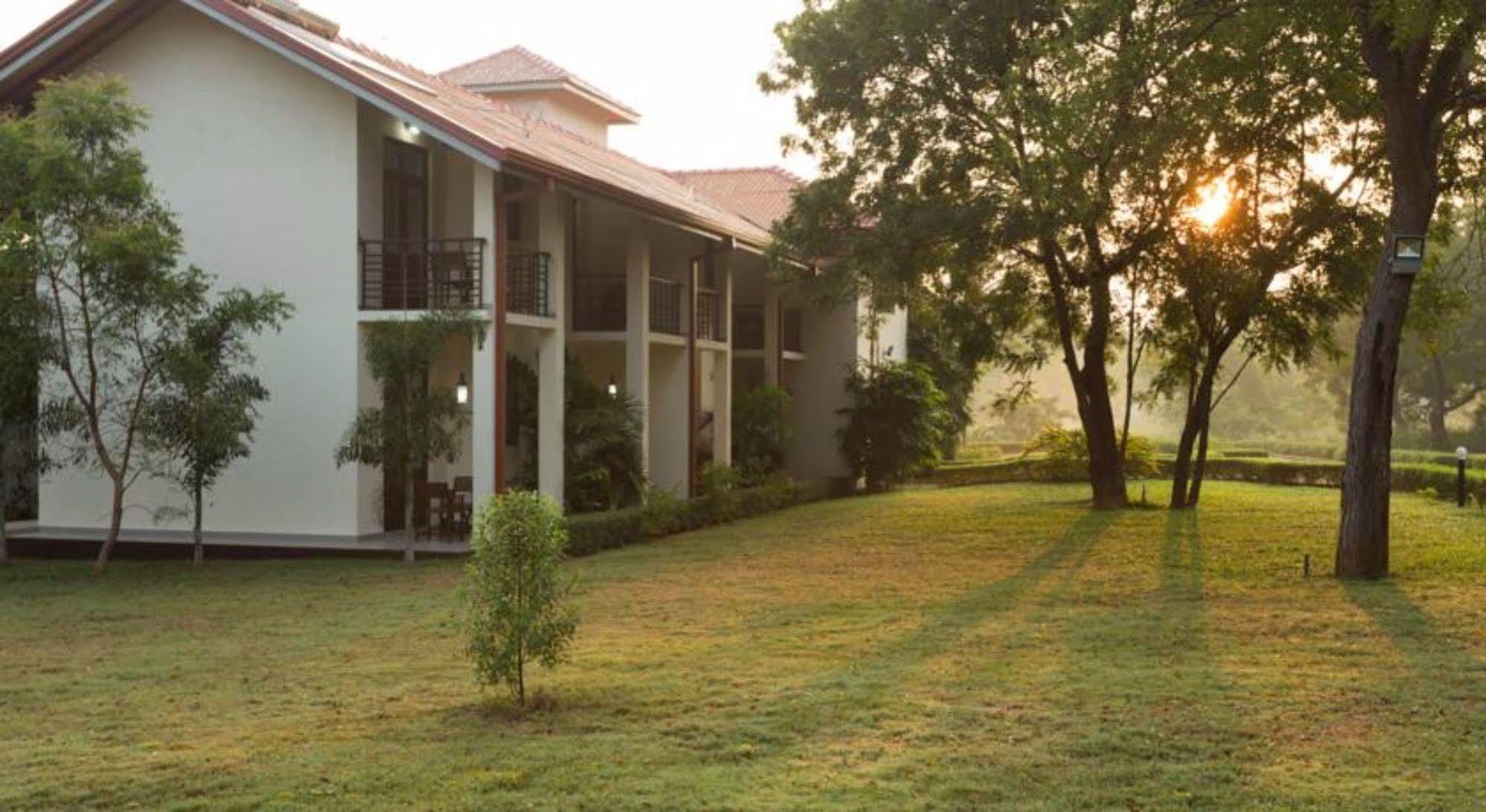 Hotel Chenra Kataragama Εξωτερικό φωτογραφία